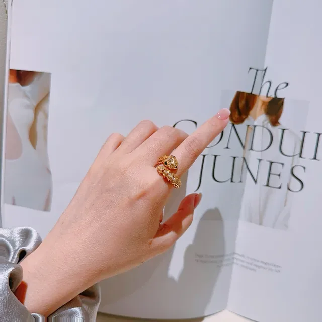 Van Cleef & Arpels Serpent Bohème 金 Pavé 祖母绿眼睛 戒指 2