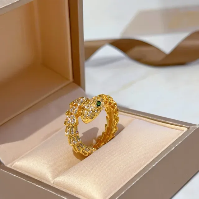 Van Cleef & Arpels Serpent Bohème 金 Pavé 祖母绿眼睛 戒指 9