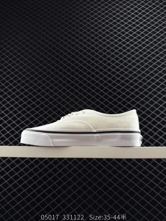 Vans 白黑棋盘格图案低帮滑板鞋 5