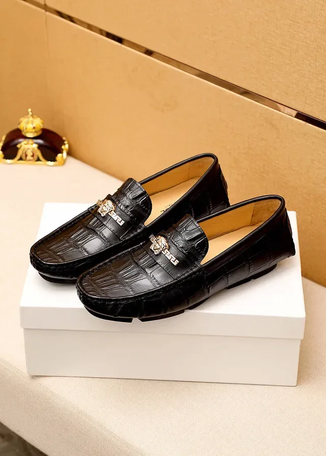 Versace Black Gold Crocodile-Embossed Leather Medusa Head Buckle Loafer 8
