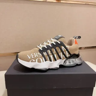 Versace Chain Reaction bege preto branco laranja tênis lifestyle