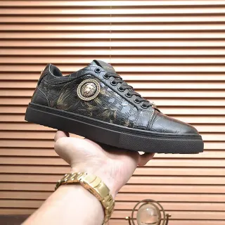 Versace Chain Reaction काले क्रोक-एम्बॉस्ड गोल्ड मेडुसा लाइफस्टाइल स्नीकर्स