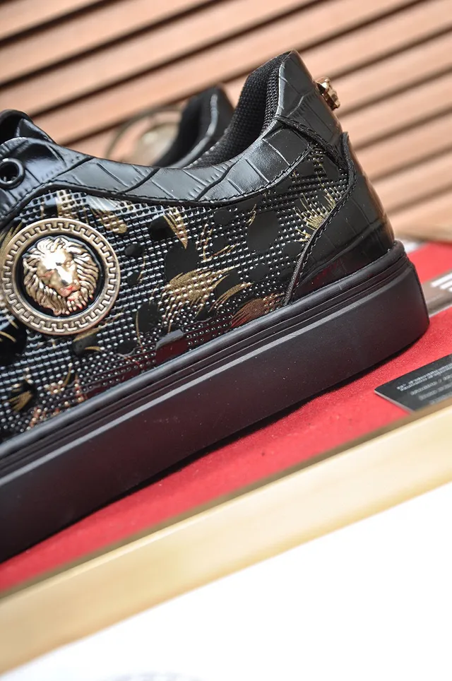 Versace Chain Reaction 黑色鳄鱼压纹 Gold Medusa 生活方式运动鞋 2
