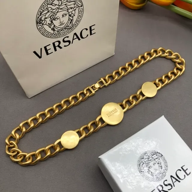 Versace Chain Reaction सोने की चंकी कर्ब मेड्यूसा हेड मेडेलियन्स हार 9