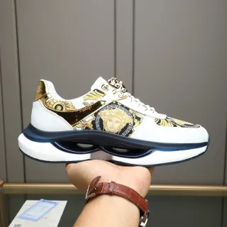 Versace Chain Reaction Medusa impressão ouro branco marinho estilo de vida tênis