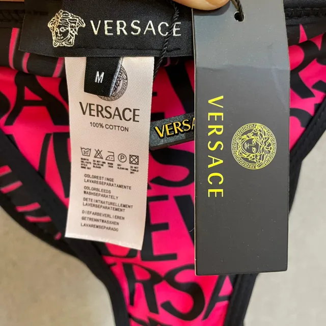 Versace Logo-Print 粉色黑色三角形泳装上衣 4