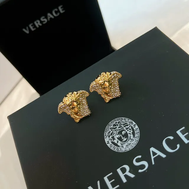 Versace Medusa نقشة الرأس الذهبية السوداء تفاصيل كريستال-بافيه أقراط 5