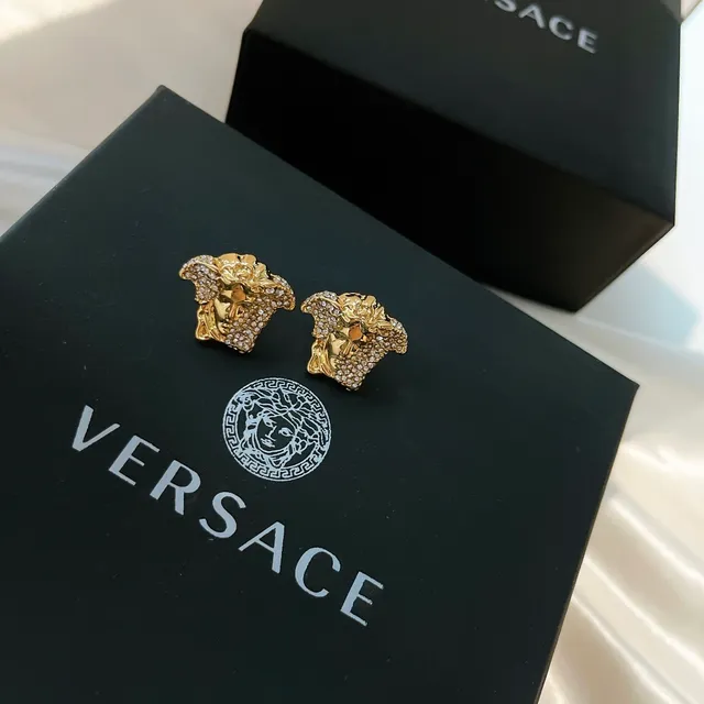 Versace Medusa نقشة الرأس الذهبية السوداء تفاصيل كريستال-بافيه أقراط 9