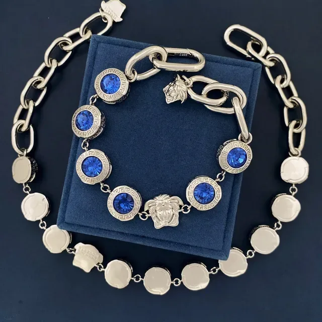 Versace Medusa Greca नीली क्रिस्टल चंकी चेन नेकलेस 6