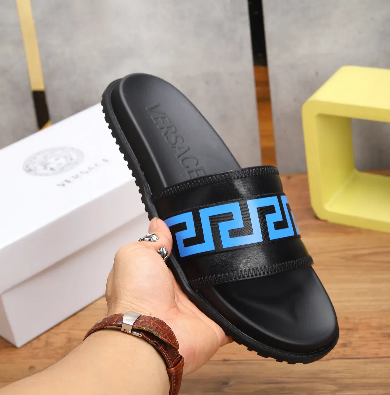 Versace Odissea Noir et Bleu Greca Sandales à Bride 7