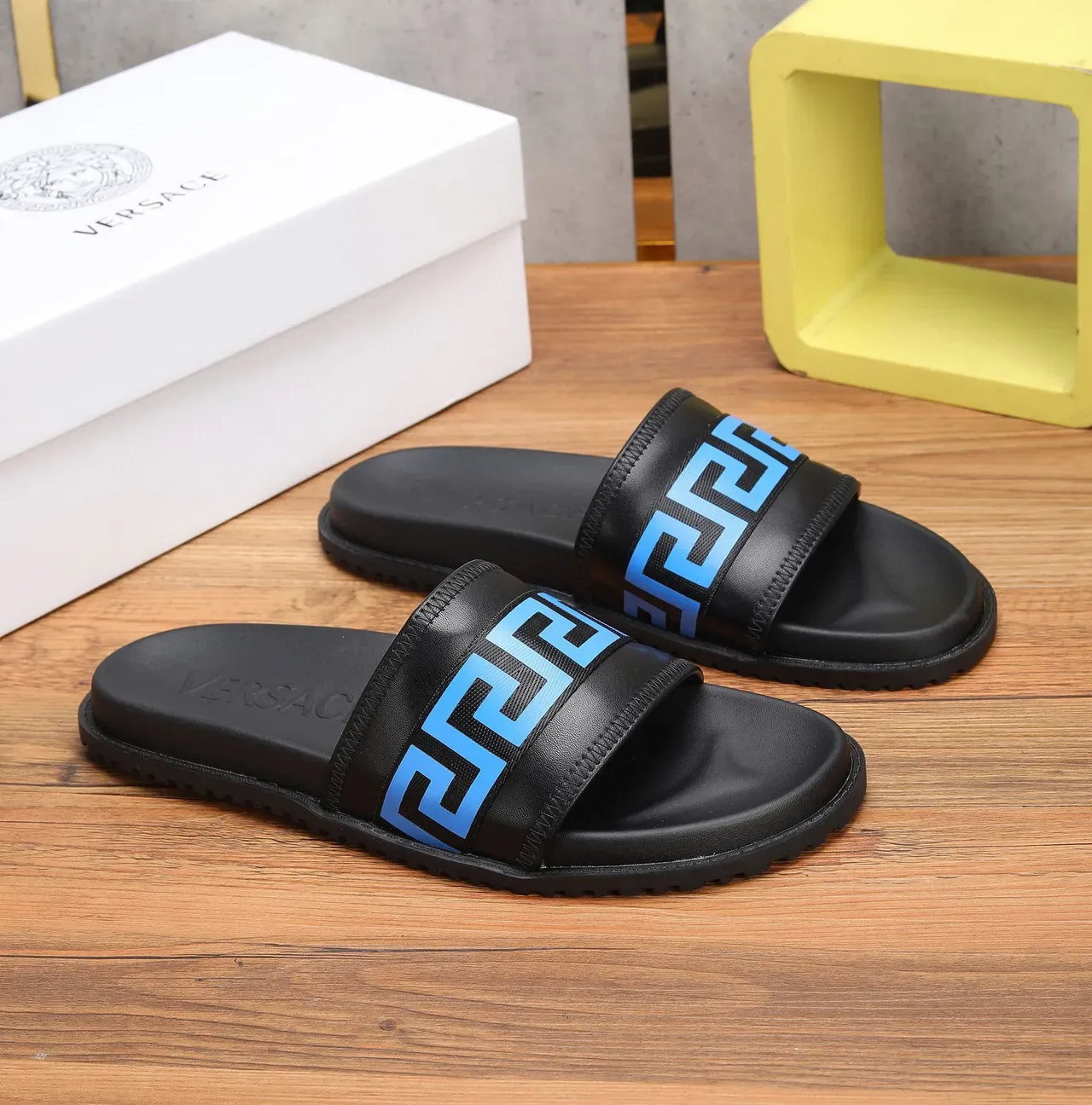 Versace Odissea Noir et Bleu Greca Sandales à Bride 9
