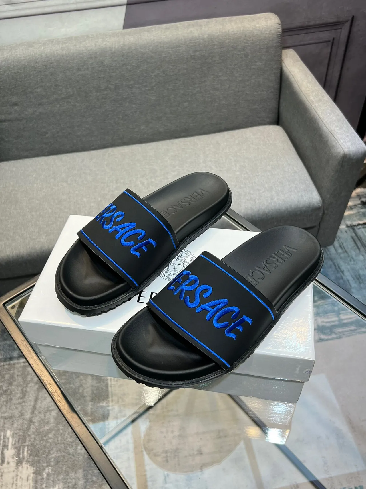 Versace Slide Negro Azul Logo Bordado Contraste Piping Zapatillas 3