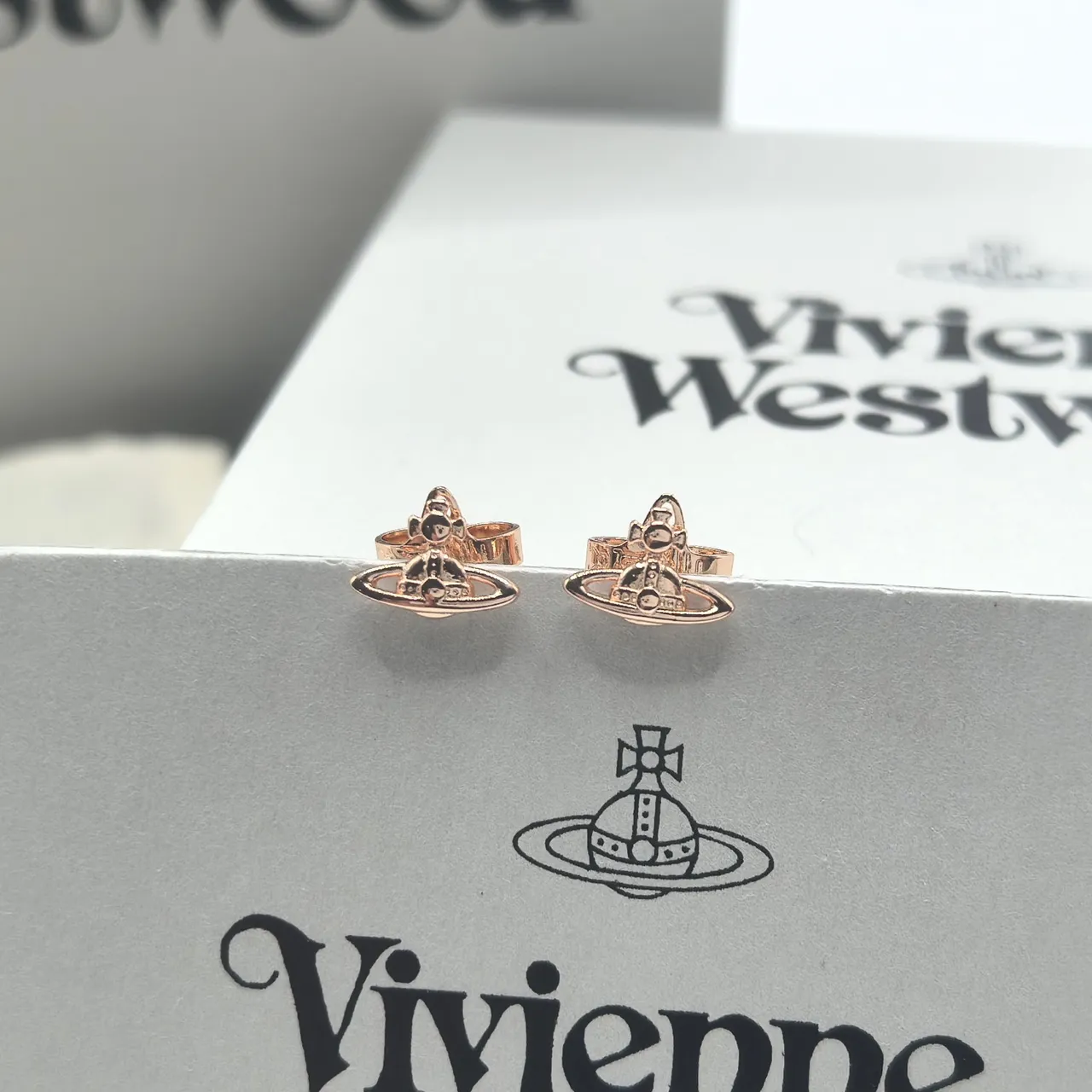 Vivienne Westwood Orb Gold Black Motif Stud Earrings 5