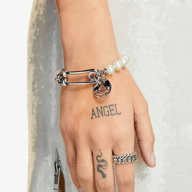 Vivienne Westwood Orb নিরাপত্তা পিন মুক্তা ব্রেসলেট 2