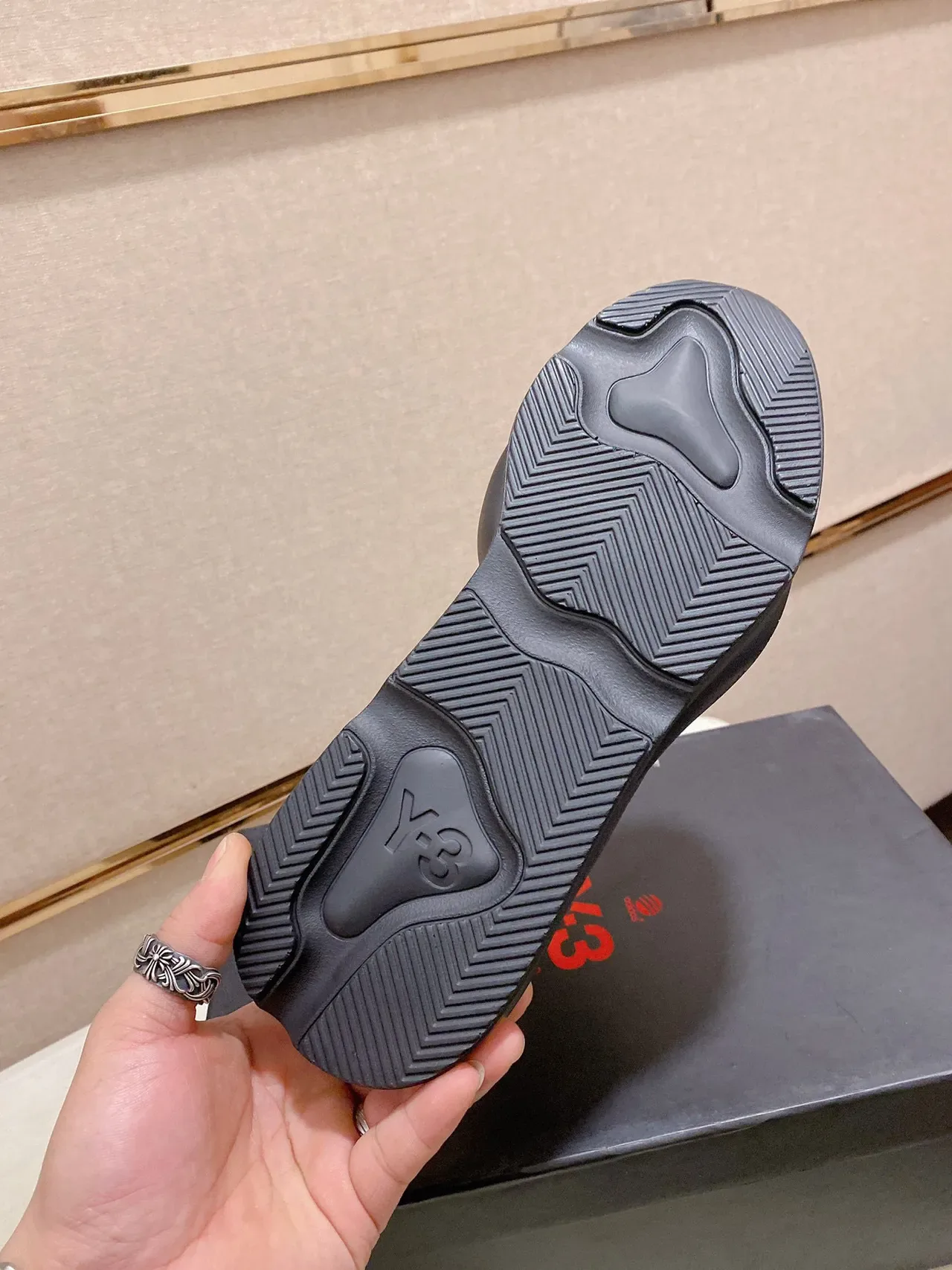 Y-3 灰白麂皮鞋面 雕塑单体中底 厚底鞋 2