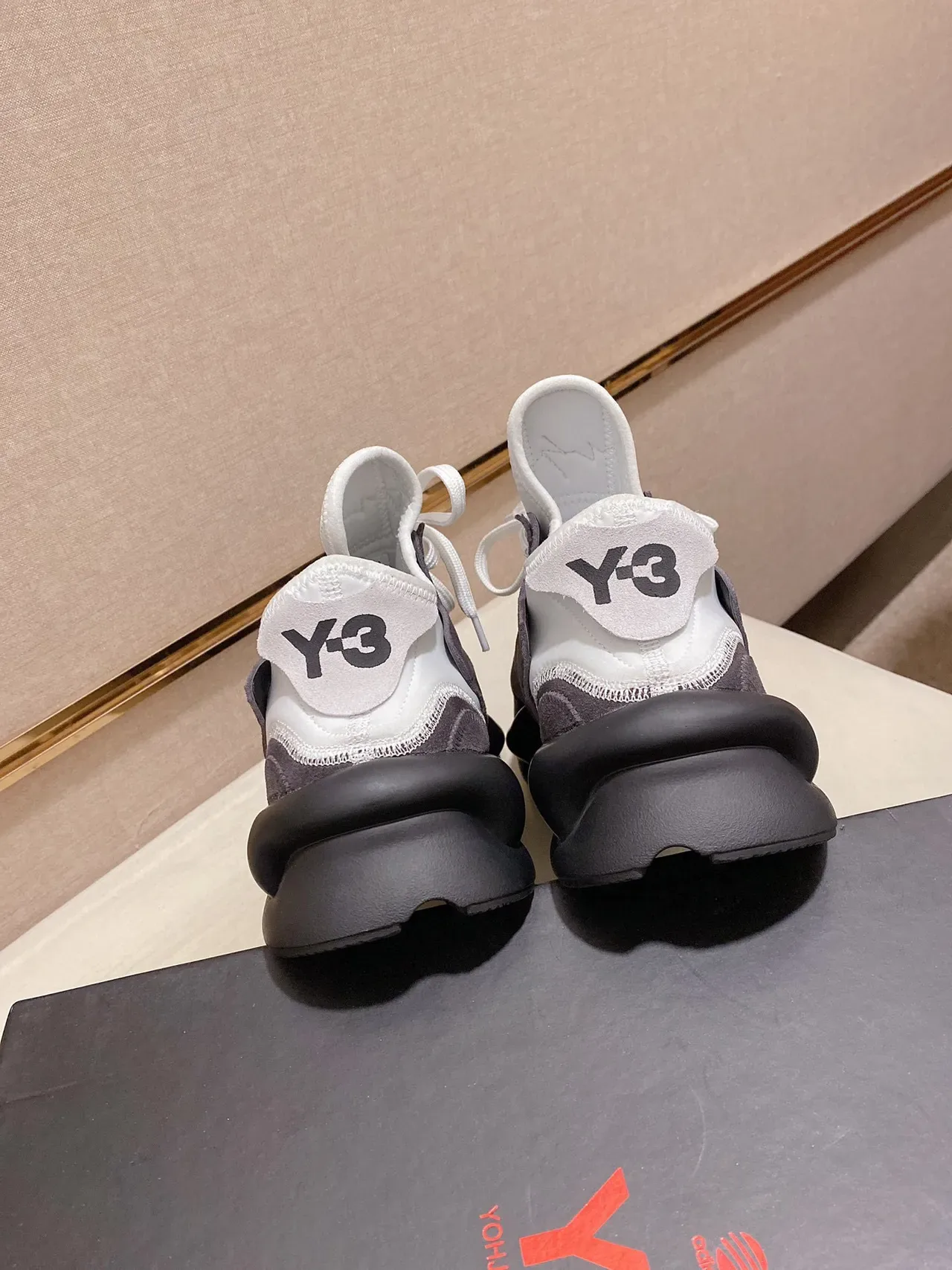 Y-3 灰白麂皮鞋面 雕塑单体中底 厚底鞋 3