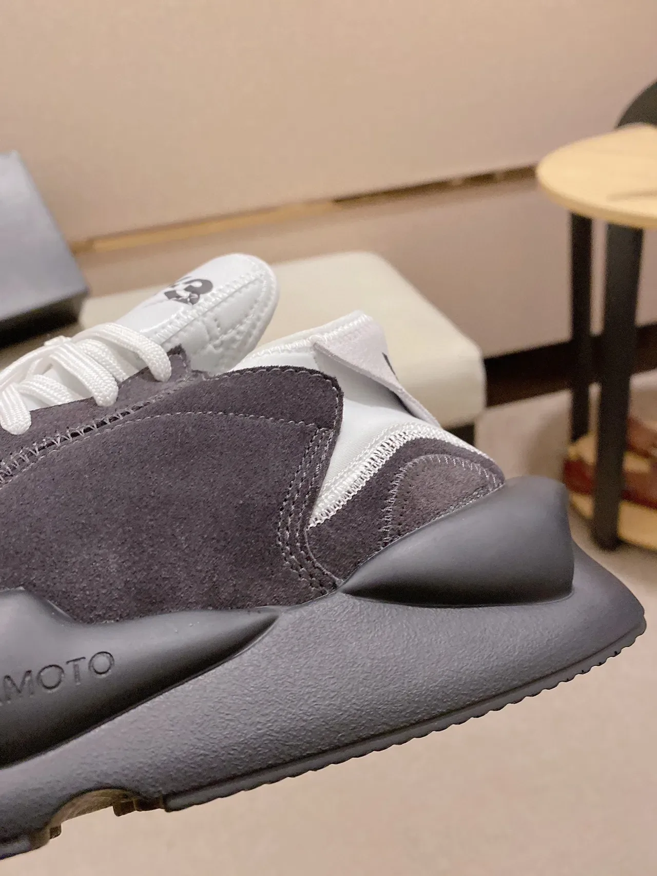 Y-3 灰白麂皮鞋面 雕塑单体中底 厚底鞋 4