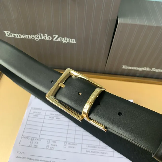 Ermenegildo Zegna काला सोने का टेक्स्चर्ड स्ट्रैप रिवर्सिबल कंस्ट्रक्शन लेदर बेल्ट 4
