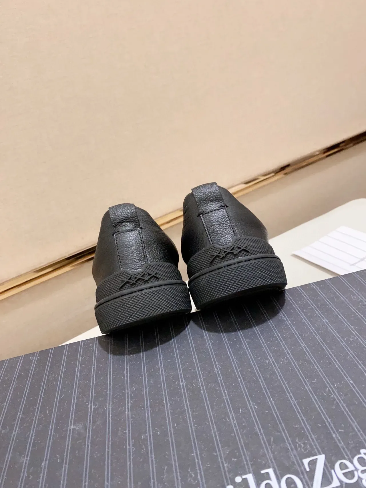 Zegna 黑色粒面皮革套脚生活方式运动鞋 4