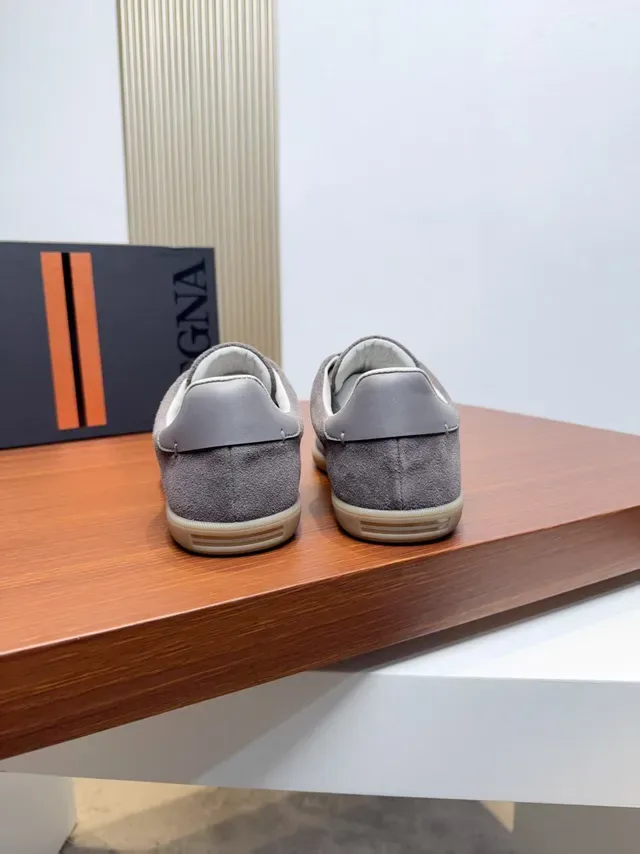 Sneakers Zegna Daim Gris Minimalistes Lifestyle 3