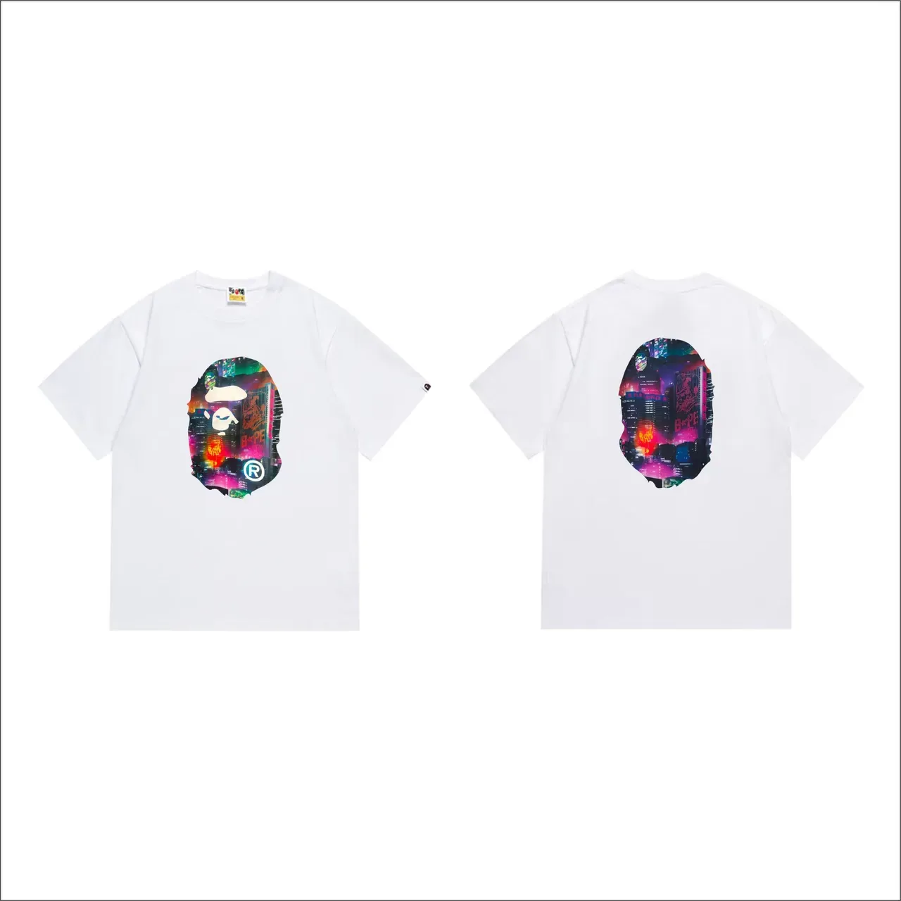 Camiseta A Bathing Ape con estampado gráfico de cabeza de mono y paisaje urbano neón 7