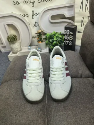Adidas Beige Burgundy Low-Top Three-Stripe Side Panel Lifestyle Sneakers 10