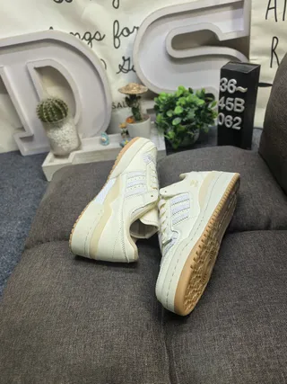 Adidas Sneakers Lifestyle Beige Gris à encolure matelassée 6
