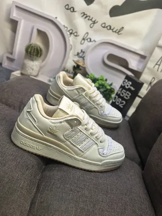 Adidas Sneakers Lifestyle Beige Gris à encolure matelassée 9