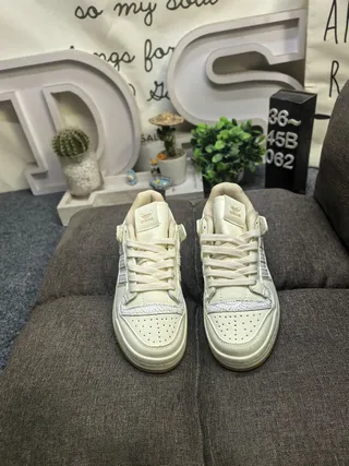Adidas Sneakers Lifestyle Beige Gris à encolure matelassée 10