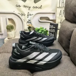 Adidas أحذية رياضية أسود وفضي بثلاث شرائط نمط حياة