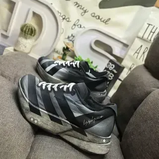 Adidas Black Gray Striped Upper Oversized Sculpted Sole Chunky Sneakers