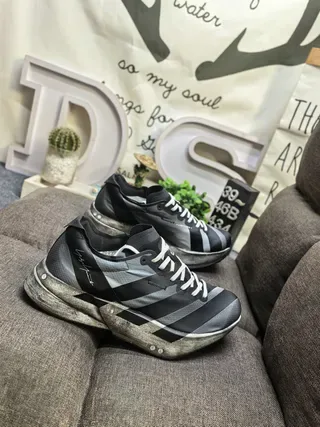 Adidas Baskets chunky à tige rayée noir et gris et semelle sculptée oversized 2