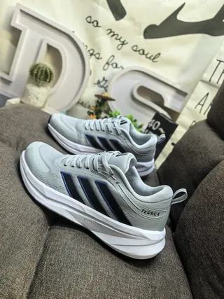 Adidas काला नारंगी मेश ऊपरी तीन पट्टी साइड पैनल रनिंग जूते 7