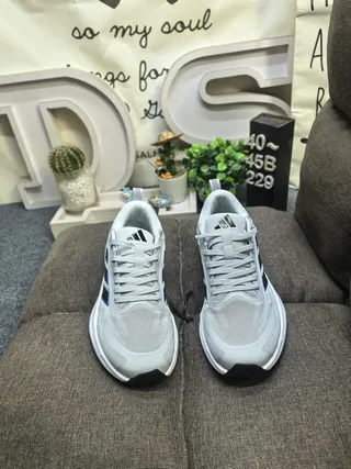 Adidas काला नारंगी मेश ऊपरी तीन पट्टी साइड पैनल रनिंग जूते 10