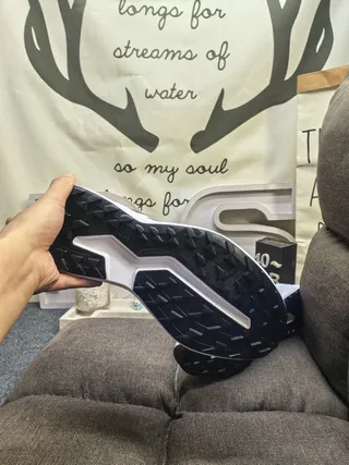 Adidas काला नारंगी मेश ऊपरी तीन पट्टी साइड पैनल रनिंग जूते 14