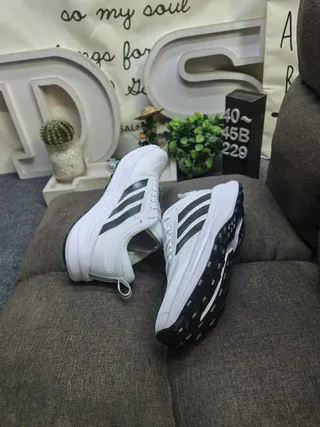 Adidas काला नारंगी मेश ऊपरी तीन पट्टी साइड पैनल रनिंग जूते 16