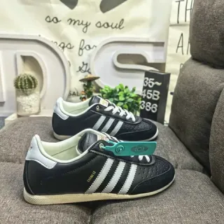 Adidas أسود أبيض جلد علوي لوح جانبي ثلاث شرائط نمط حياة