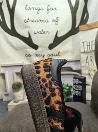 Adidas Zapatos Mary Jane Marrón Negro Imprimido de Leopardo Parte Superior Tres Rayas Panel Lateral 3
