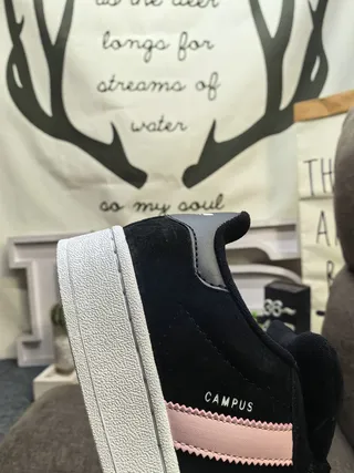 Adidas Campus काला और गुलाबी सूड लाइफस्टाइल स्नीकर 3
