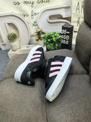 Adidas Campus काला और गुलाबी सूड लाइफस्टाइल स्नीकर 6