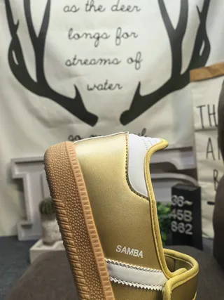 Adidas গোল্ড হোয়াইট বিনা লেস গাম সোল লাইফস্টাইল স্নিকার্স 3