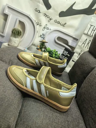 Adidas গোল্ড হোয়াইট বিনা লেস গাম সোল লাইফস্টাইল স্নিকার্স 7