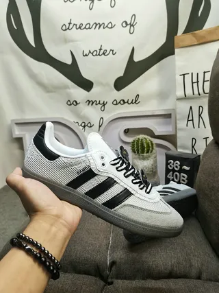 Adidas Gris Negro Low-Top Upper de Tejido Texturizado Sneakers Lifestyle 5