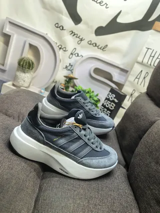 Adidas Gray Black Platform Sole Three-Stripe Side Panel Chunky Sneakers 9