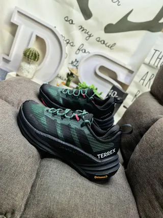 Adidas Green Black Silhouette GORE-TEX Waterproof Upper Running Shoes 7