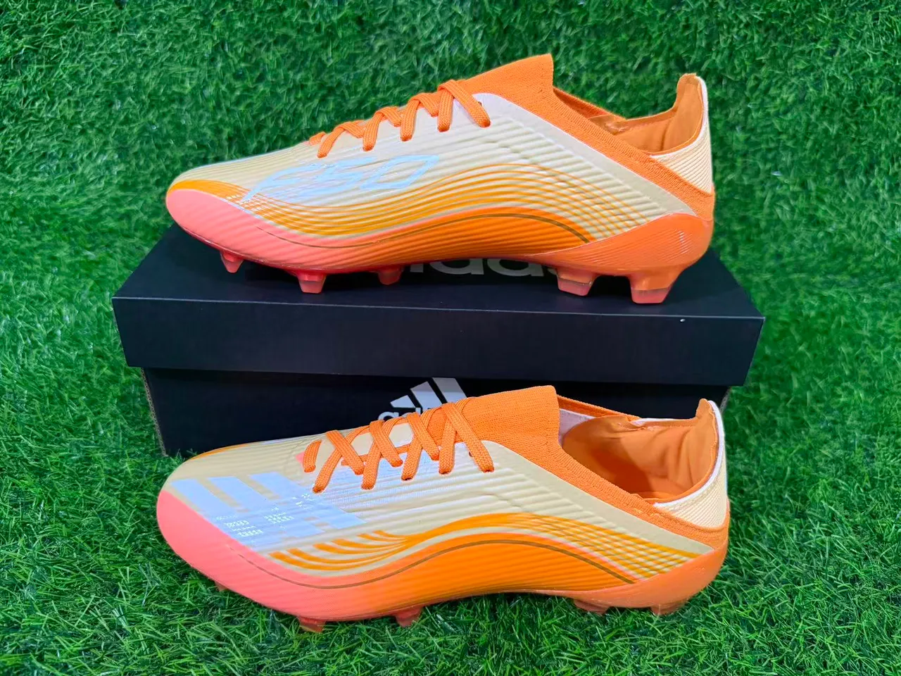 Adidas chaussures de football semelle Soleplate orange doré iridescent à motif ondulé upper synthétique Firm-Ground 8