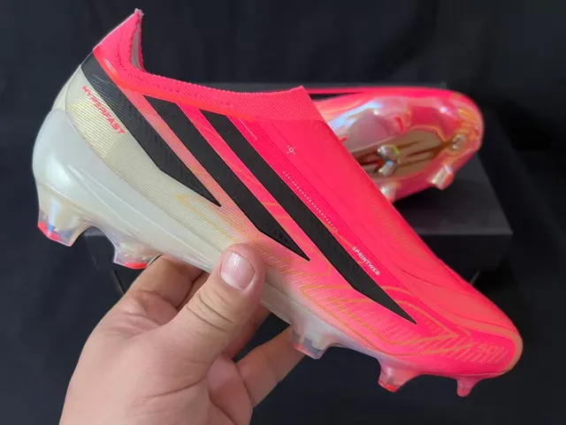 Adidas 粉色黑色 无鞋带 袜套式鞋面 彩虹色合成材料 硬地 足球鞋 6