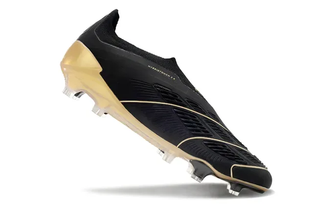 أحذية كرة القدم Adidas Predator أسود وذهبي للأرض الصلبة 2