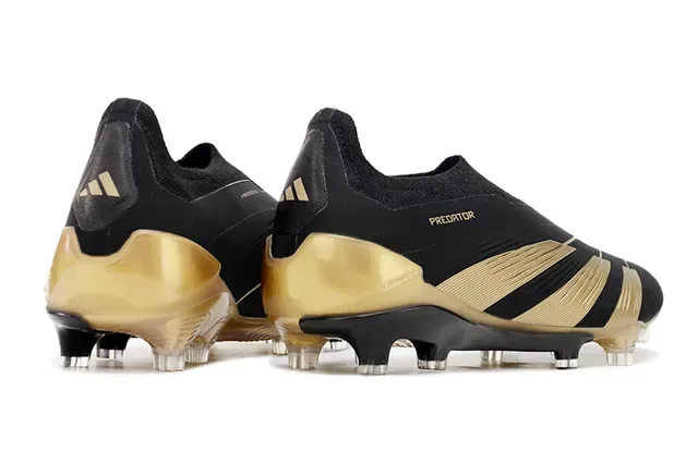 أحذية كرة القدم Adidas Predator أسود وذهبي للأرض الصلبة 5