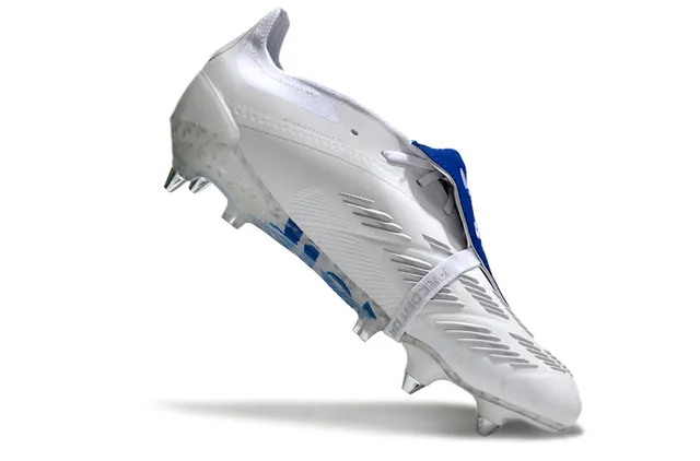 Adidas Predator Noir Orange Chaussures de football à coupe basse upper synthétique panneau latéral à trois rayures surface ferme 9
